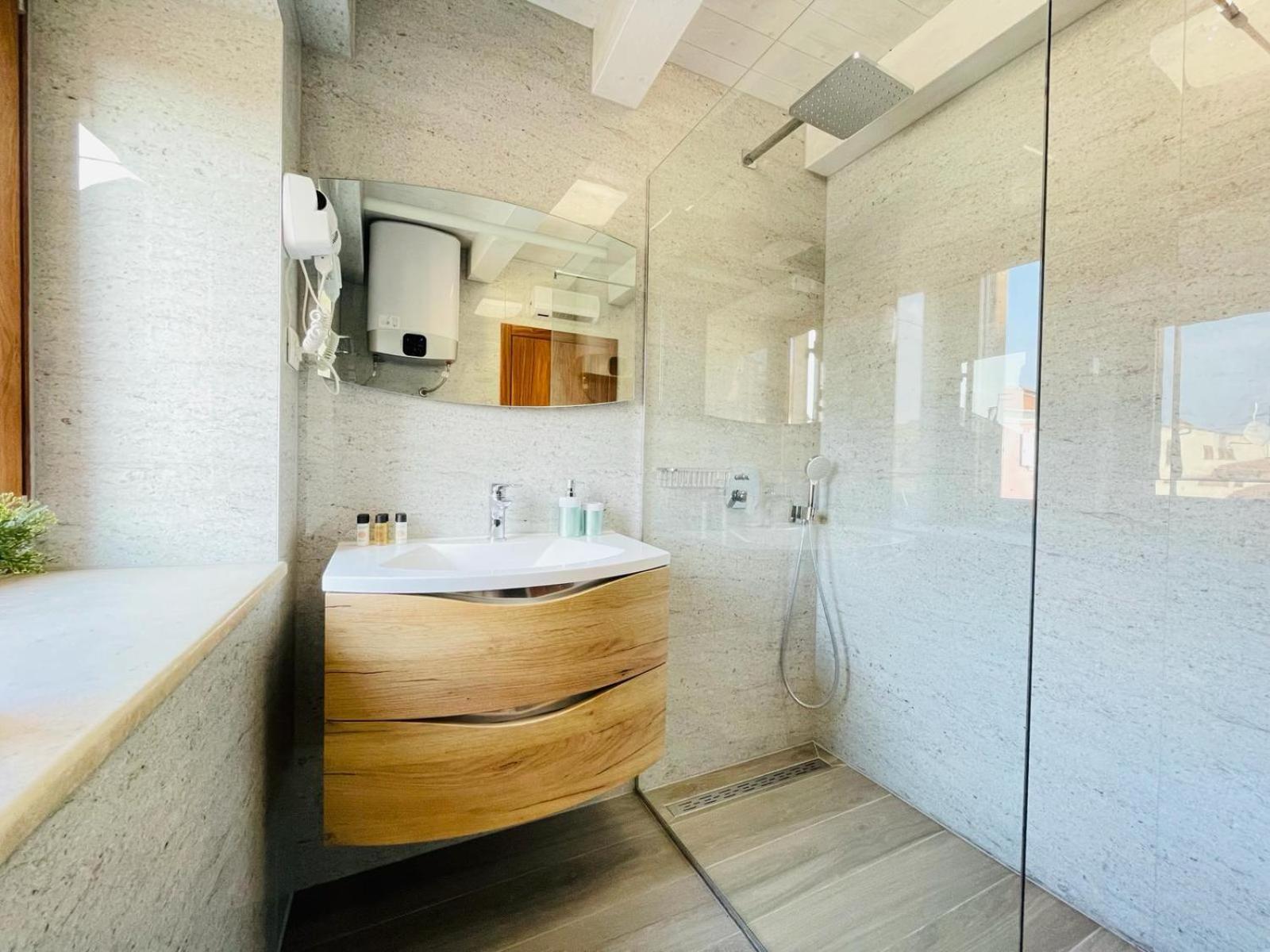 Fazana City Rooms With Free Parking ภายนอก รูปภาพ