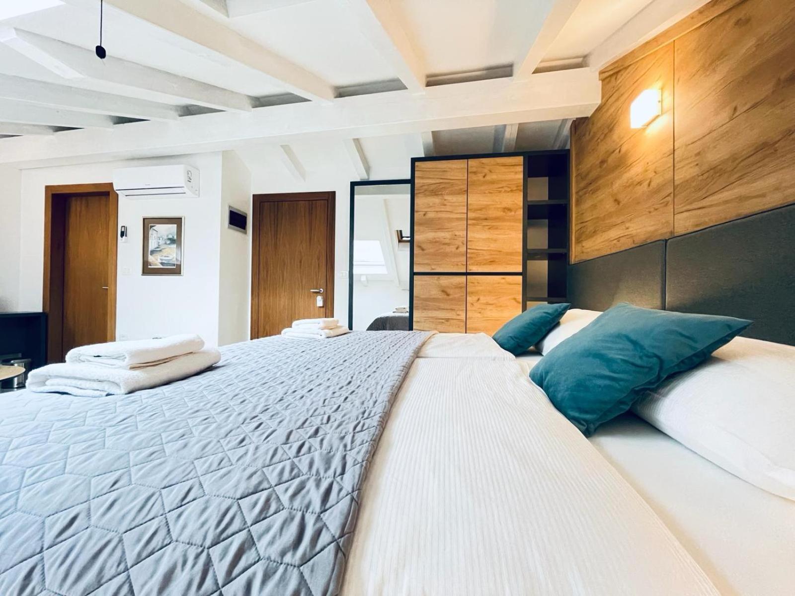 Fazana City Rooms With Free Parking ภายนอก รูปภาพ