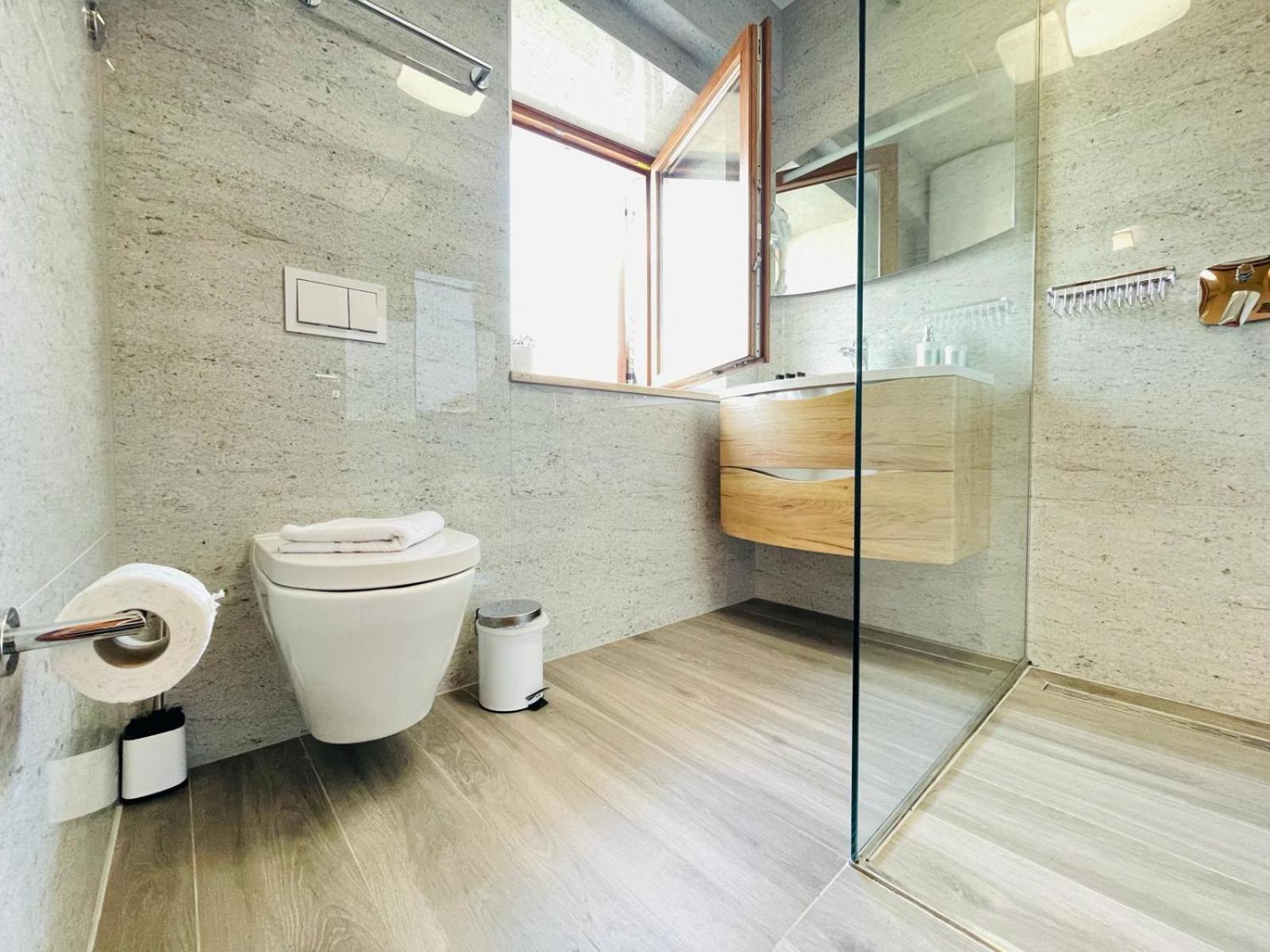 Fazana City Rooms With Free Parking ภายนอก รูปภาพ